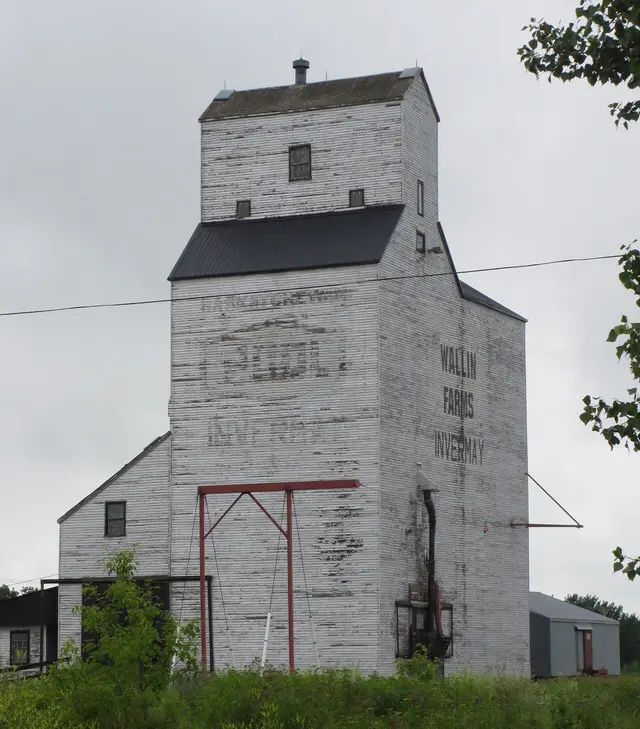 Wallin Farms grain elevator